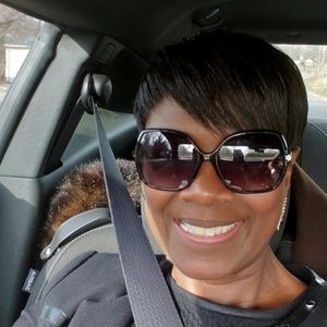 Meet your Posher, Marthette